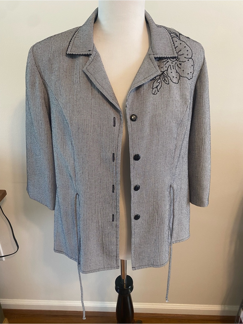 MHM Melissa Harper Women's Gingham Blazer Jacket with Floral Embroidery